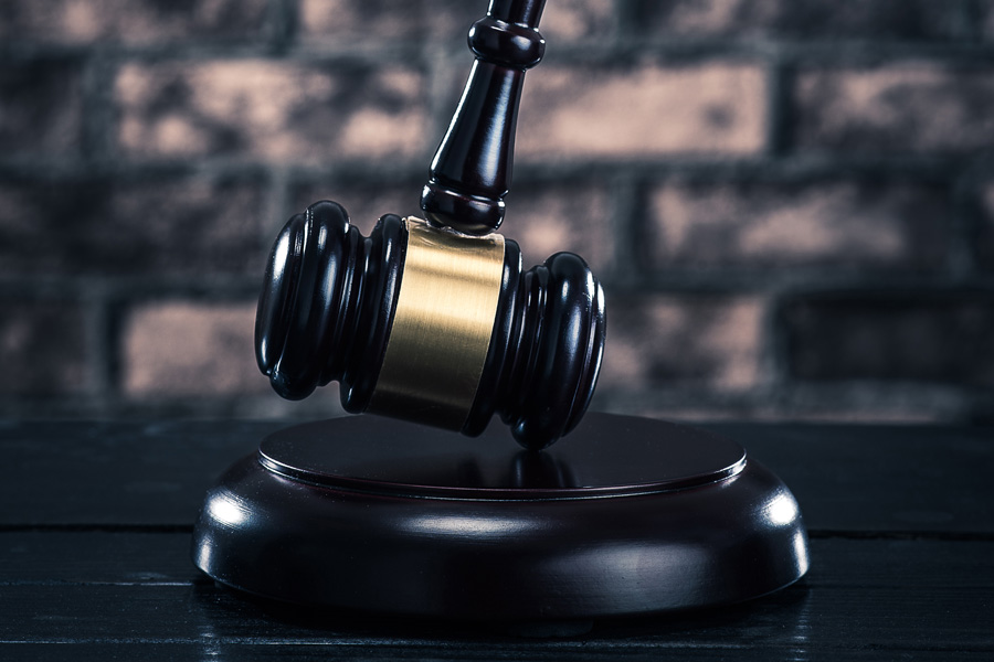 深圳刑事案件律师揭秘：家人被刑事拘留，如何巧妙应对？